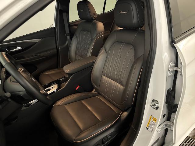 2025 Buick NV Avenir FWD