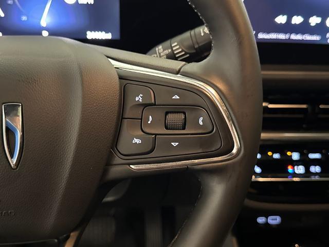 2025 Buick NV Avenir FWD
