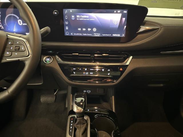 2025 Buick NV Avenir FWD