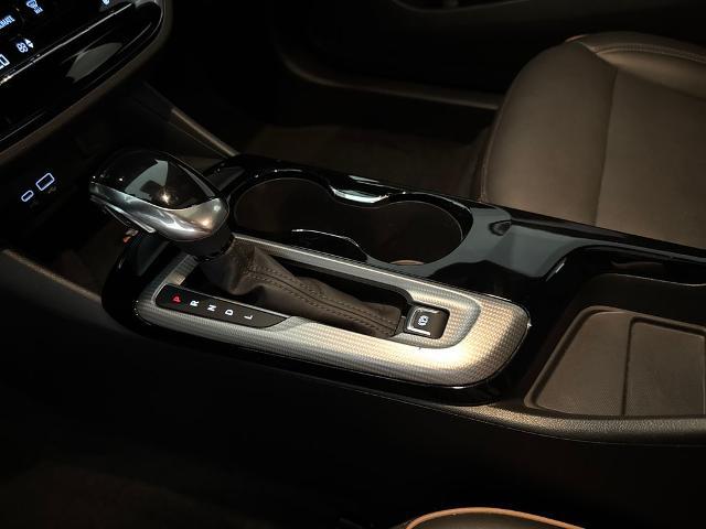 2025 Buick NV Avenir FWD