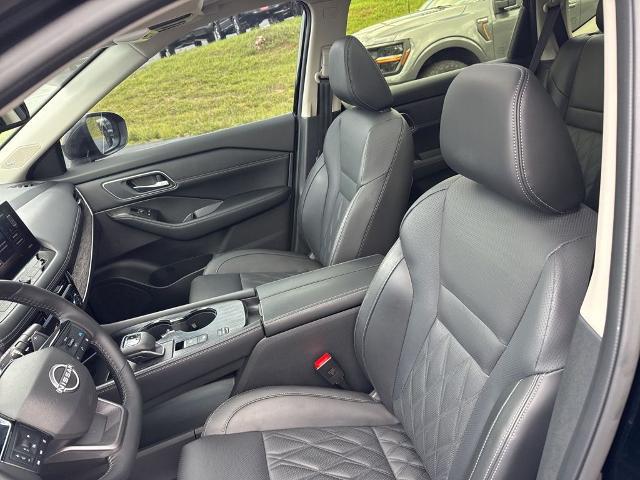 2025 Nissan Rogue Platinum FWD