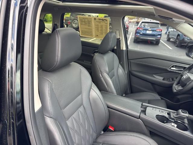 2025 Nissan Rogue Platinum FWD