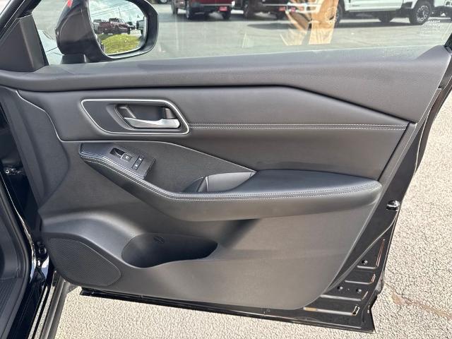 2025 Nissan Rogue Platinum FWD