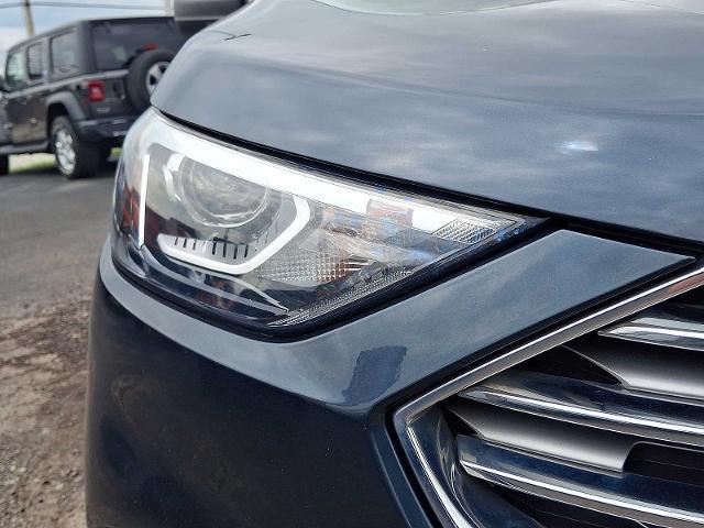 2022 Ford Edge SE