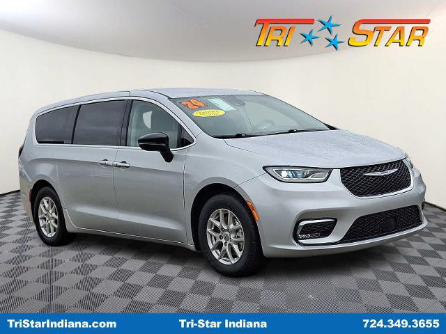 2024 Chrysler Pacifica Touring L for sale in Somerset, PA