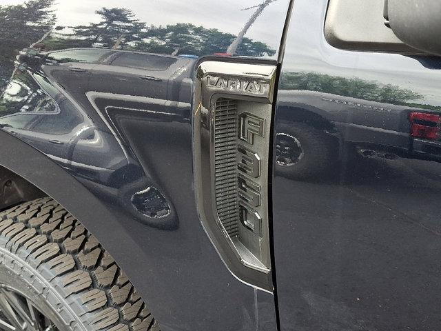 2022 Ford F-350 LARIAT