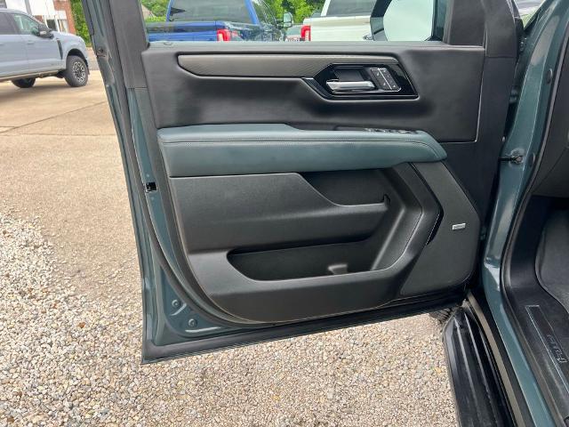 2025 GMC Yukon 4WD AT4