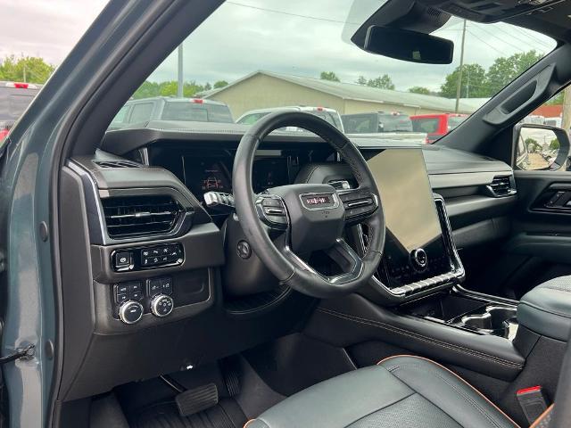 2025 GMC Yukon 4WD AT4