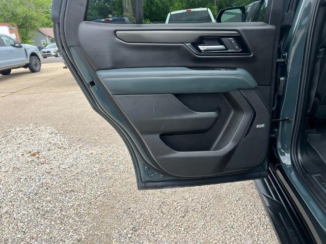 2025 GMC Yukon 4WD AT4