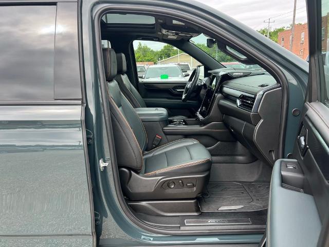 2025 GMC Yukon 4WD AT4