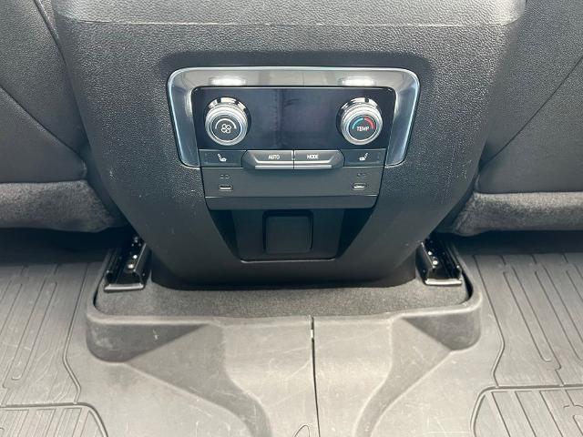 2025 GMC Yukon 4WD AT4