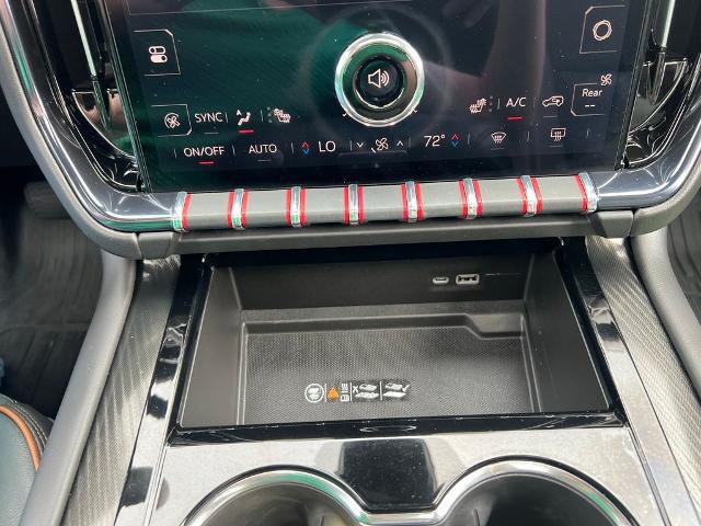 2025 GMC Yukon 4WD AT4
