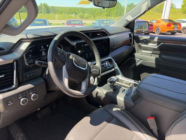 2025 GMC Sierra 1500 4WD Crew Cab Short Box Denali