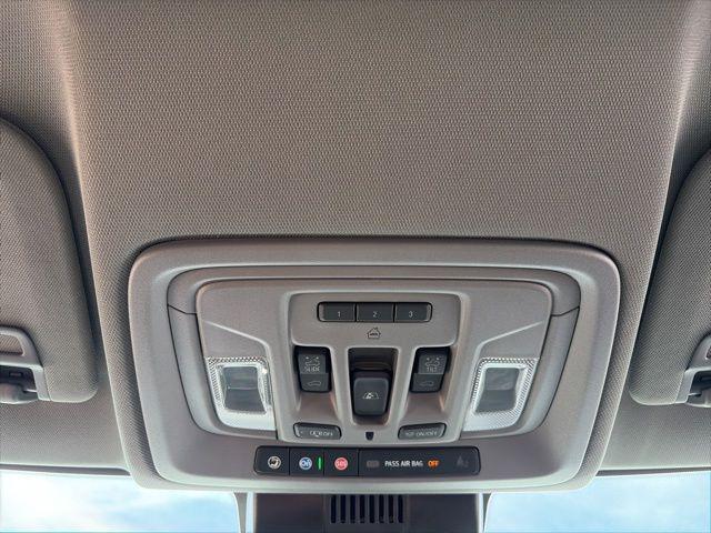 2025 GMC Sierra 1500 4WD Crew Cab Short Box Denali