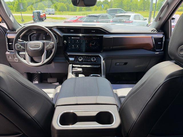 2025 GMC Sierra 1500 4WD Crew Cab Short Box Denali