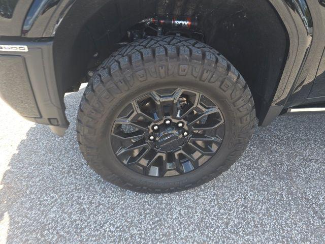 2025 GMC Sierra 3500HD 4WD Crew Cab Standard Bed Denali Ultimate
