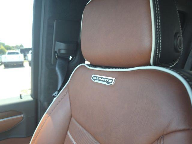 2025 GMC Sierra 3500HD 4WD Crew Cab Standard Bed Denali Ultimate