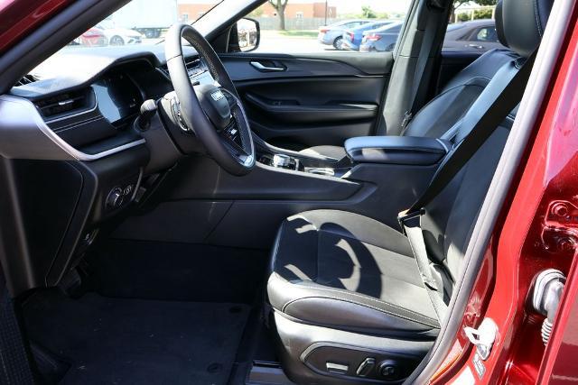2024 Jeep Grand Cherokee Altitude 4x2