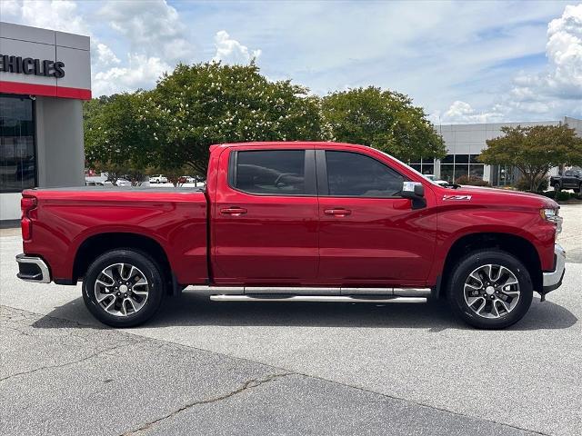 2022 Chevrolet Silverado 1500 4WD Crew Cab Short Bed LT