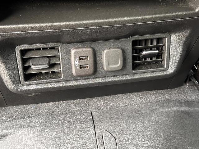 2022 Chevrolet Silverado 1500 4WD Crew Cab Short Bed LT