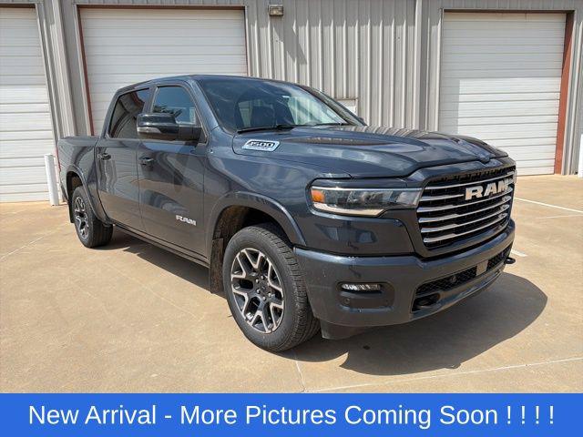 2026 Ram 1500 Laramie Crew Cab 4x4 5'7" Box