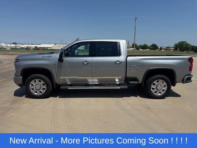 2024 Chevrolet Silverado 2500HD 4WD Crew Cab Standard Bed High Country