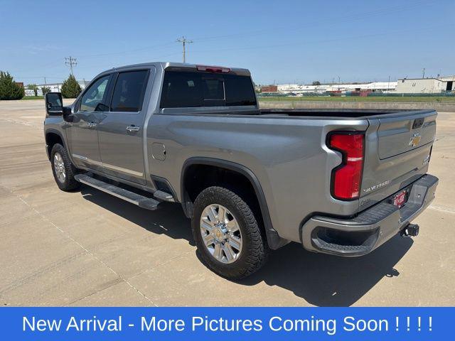 2024 Chevrolet Silverado 2500HD 4WD Crew Cab Standard Bed High Country