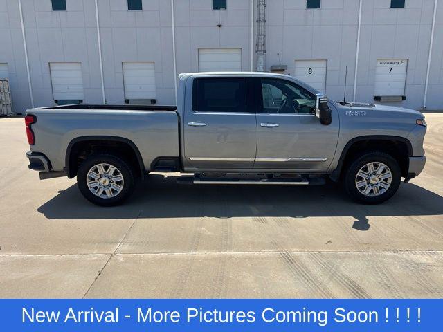 2024 Chevrolet Silverado 2500HD 4WD Crew Cab Standard Bed High Country