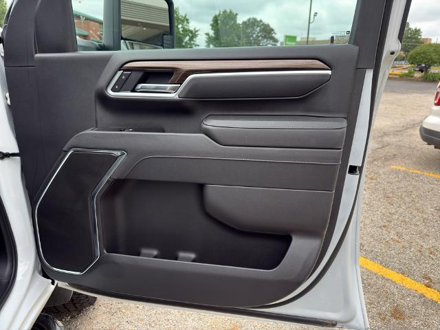 2025 Chevrolet Silverado 2500HD 4WD Crew Cab Long Bed LT