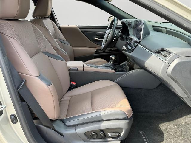 2022 Lexus ES 350 Base
