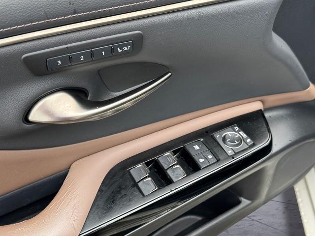 2022 Lexus ES 350 Base