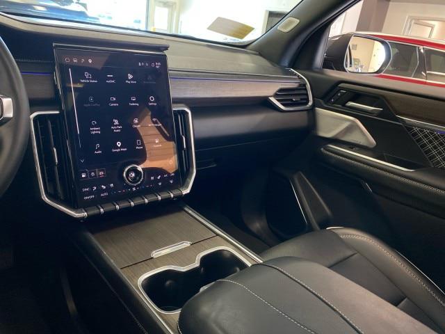 2024 GMC Acadia AWD Denali