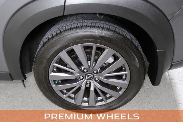 2024 Nissan Pathfinder SL FWD
