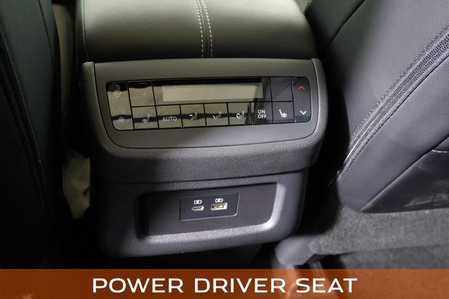 2024 Nissan Pathfinder SL FWD