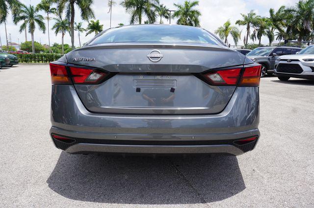 2025 Nissan Altima SV FWD