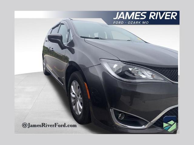 2018 Chrysler Pacifica Touring L for sale in Ozark, MO