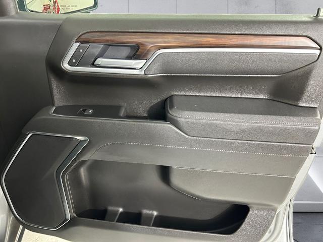 2025 GMC Sierra 1500 4WD Crew Cab Short Box SLT