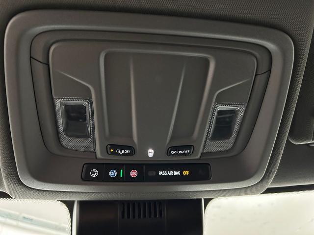 2025 GMC Sierra 1500 4WD Crew Cab Short Box SLT
