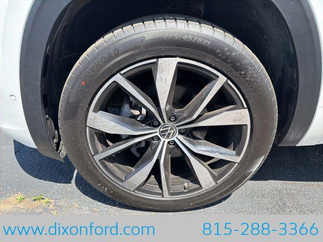 2024 Volkswagen Atlas Cross Sport 2.0T SEL Premium R-Line