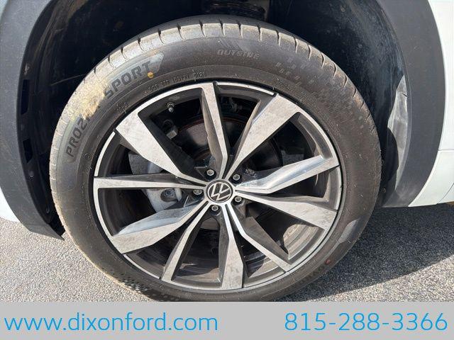 2024 Volkswagen Atlas Cross Sport 2.0T SEL Premium R-Line