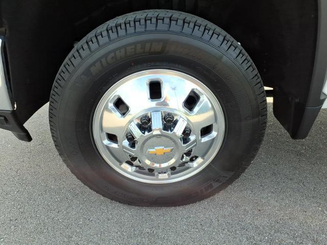 2025 Chevrolet Silverado 3500HD 4WD Crew Cab Long Bed LT