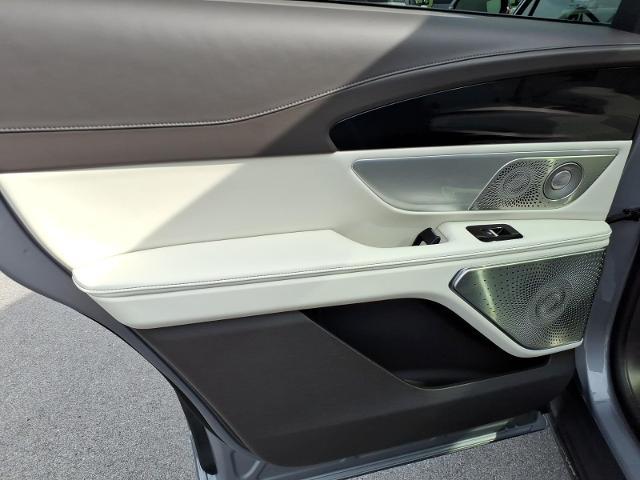 2024 Lincoln Nautilus Black Label