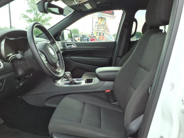 2022 Jeep Grand Cherokee Laredo E 4x2