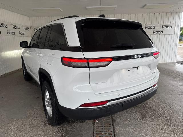 2023 Jeep Grand Cherokee Laredo 4x2
