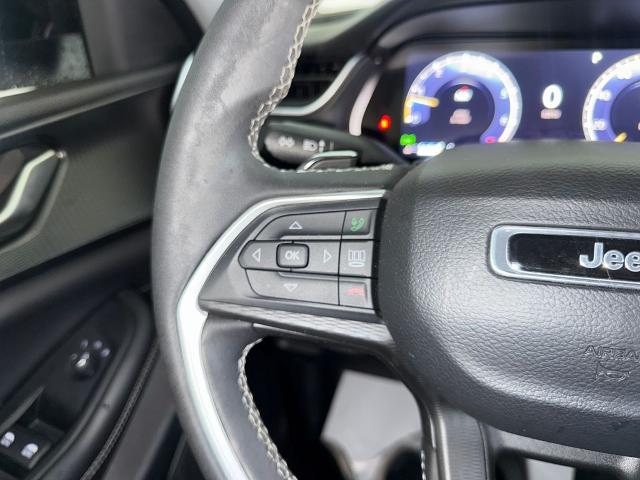 2023 Jeep Grand Cherokee Laredo 4x2