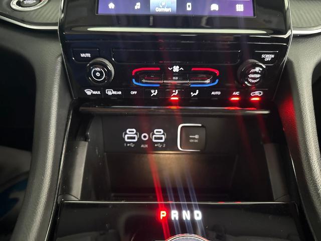 2023 Jeep Grand Cherokee Laredo 4x2