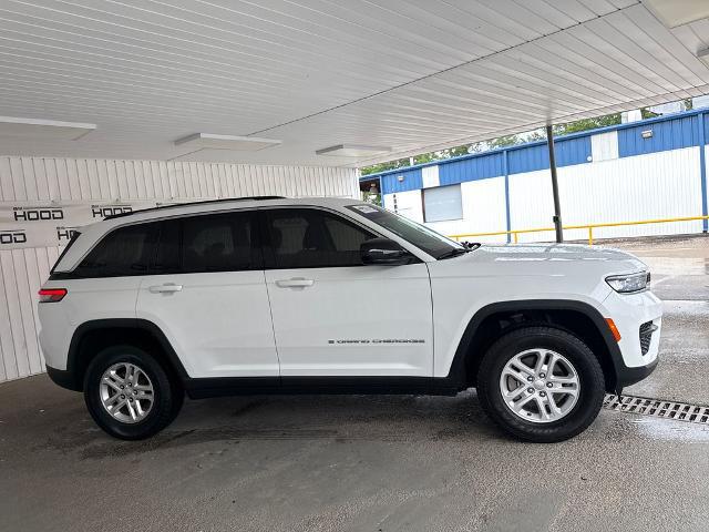 2023 Jeep Grand Cherokee Laredo 4x2