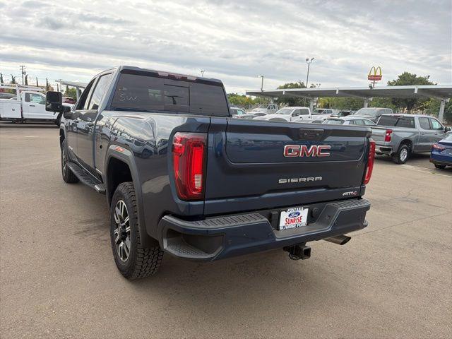 2022 GMC Sierra 2500HD 4WD Crew Cab Standard Bed AT4