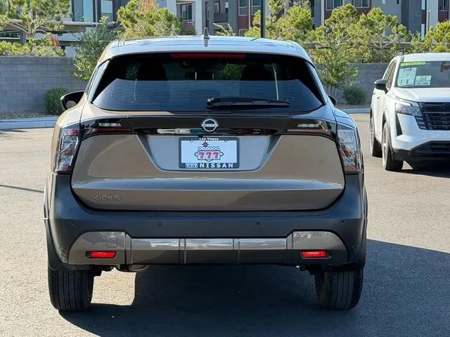 2025 Nissan Kicks S FWD