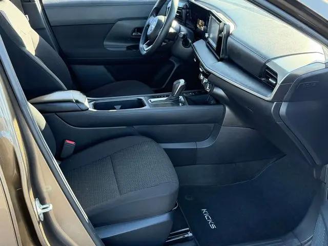 2025 Nissan Kicks S FWD